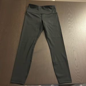 Athleta Elation Train 7/8 black tight